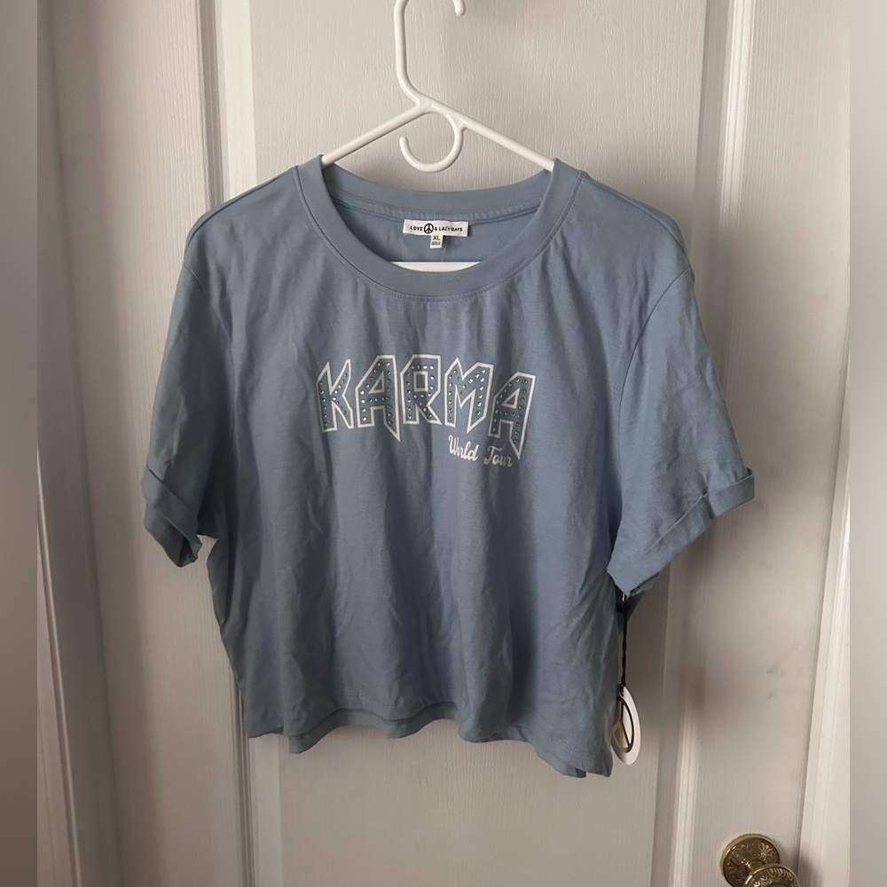 NWT Taylor Swift Short Sleeve Tshirt!!